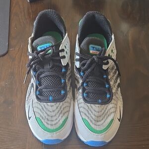 Nike Black and Green Athletic Sneakers (Worn Once)‎